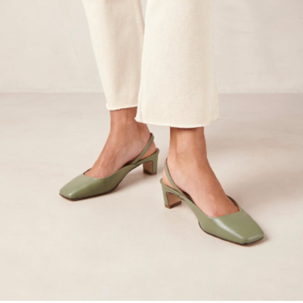 NWT Alohas Lindy leather pumps